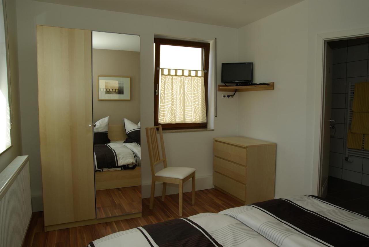 Hotel Gästezimmer zwischen Neckar und Enz Besigheim Exterior foto